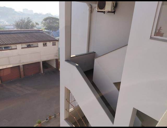3 BEDROOM APARTMENT FOR SALE IN GLENWOOD